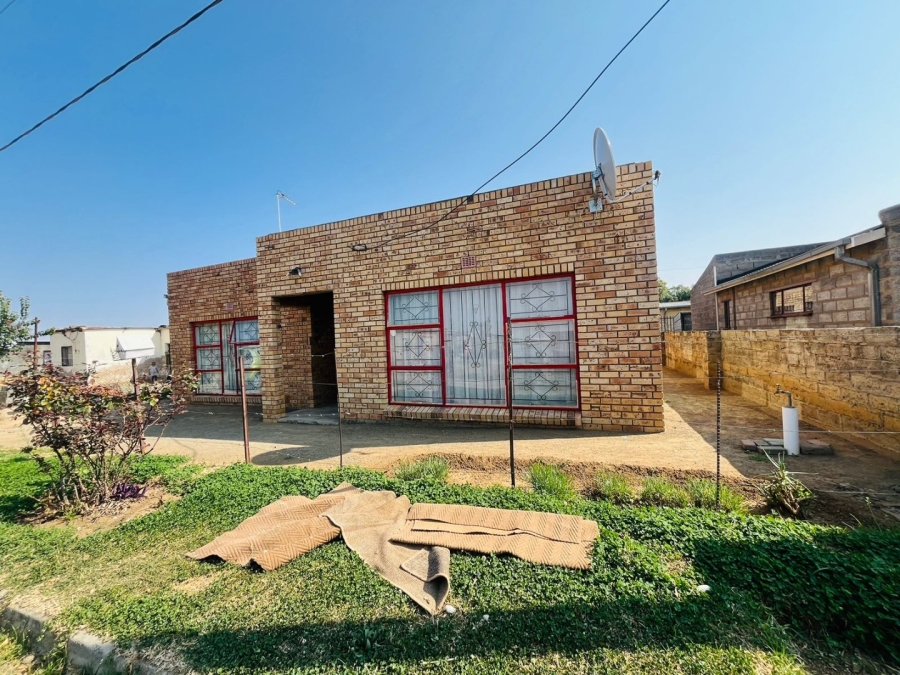 4 Bedroom Property for Sale in Motse Papiki Moilwa Free State